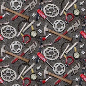 Könnte beinhalten: Ein nahtloses Muster mit verschiedenen Werkzeugen und mechanischen Teilen, darunter Schraubenschlüssel, Zahnräder und Messgeräte. Das Muster ist auf einem dunkelgrauen Hintergrund angeordnet und erzeugt eine optisch ansprechende und industrielle Ästhetik.