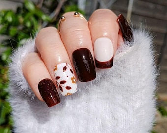 Handpainted Gel Press On Nails: Brown Autumn Leaves With Glitter