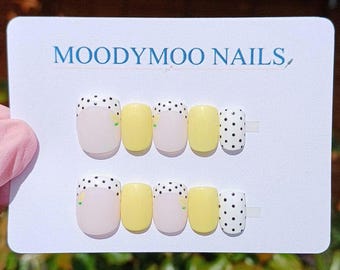 Handpainted Polka Dot Press On Nails: Gel False Nails with lemons