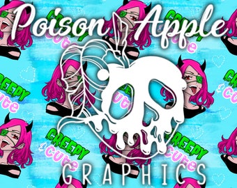 Op de afbeelding: Een herhalend patroon op een helderblauwe achtergrond met een anime-figuur met felroze haar, zwarte hoorns en een groene ooglap. De tekst Poison Apple en Creepy Cute verschijnt naast een witte afbeelding van een druipende schedel.