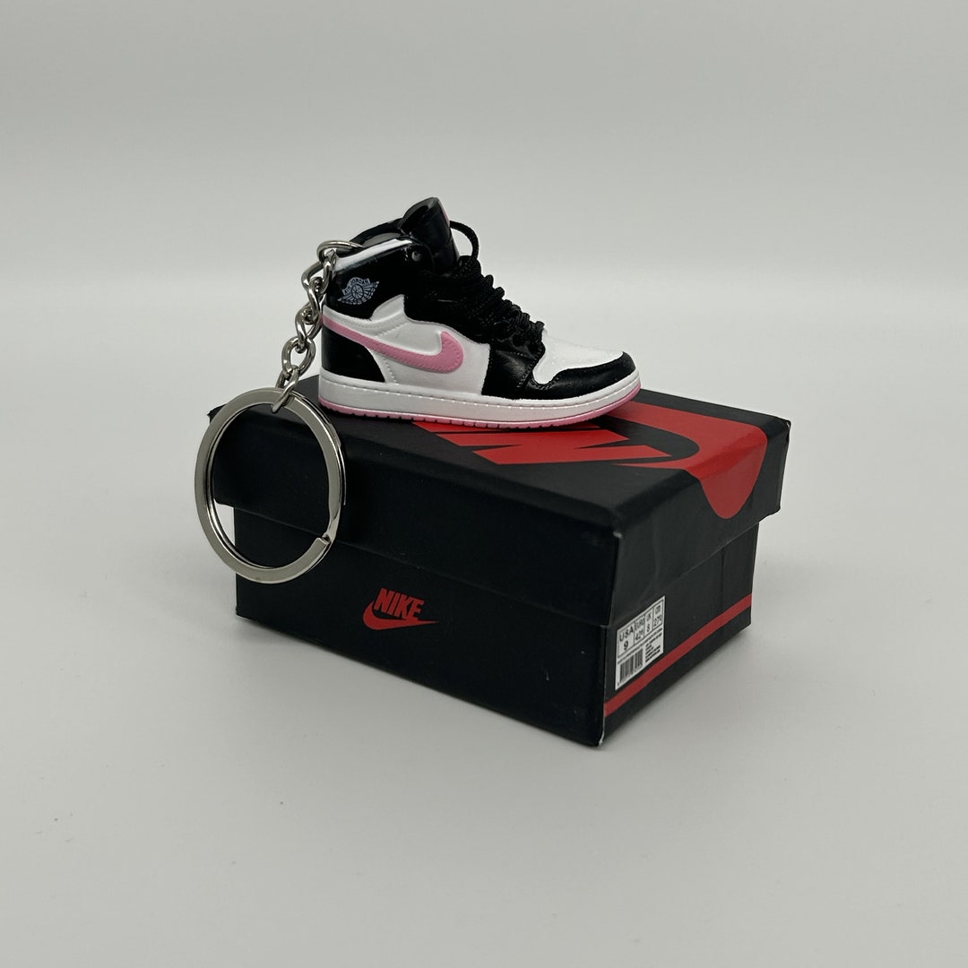 trainer keyring air force 1