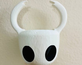 Hollow Knight hanging planter / Hollow Knight wall hanging planter pot / Hollow Knight pencil holder / Hollow Knight pen holder