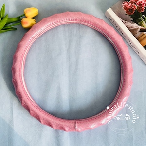 Glänzende Glitter Lederlenkradabdeckung, benutzerdefinierter Text Silber Schwarz Rot Pink Mehrfarbige Radabdeckungen, 15 &#39;&#39; Bling Lenkradabdeckung für Frauen