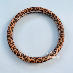 Personalisierte Leopard-Print Lenkradabdeckung für Frauen Männer, benutzerdefinierter Text 15 Zoll rutschfeste atmungsaktive Lenkradabdeckung, Autozubehör
