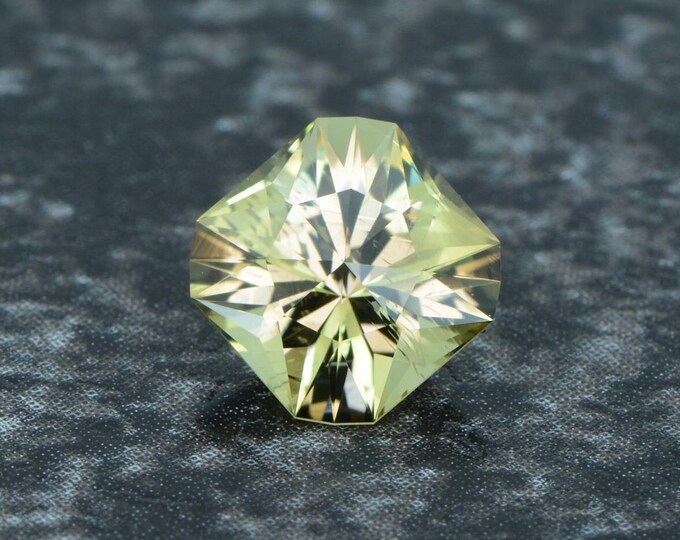 Chrysoberyl 1.25 carat yellow from Brazil faceted, precision cut from Germany