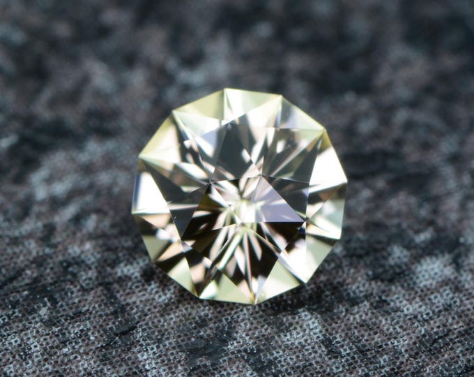 Topaz 0.63 carat yellow-orange from Ouro Preto, Brazil - untreated, naturally faceted, precision cut from Germany
