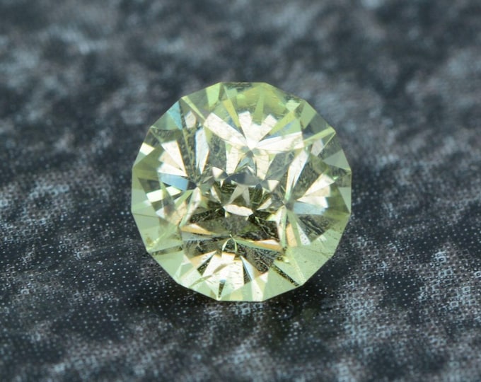 Mali Garnet 0.79 carat green-yellow from Mali untreated faceted, precision cut from Germany