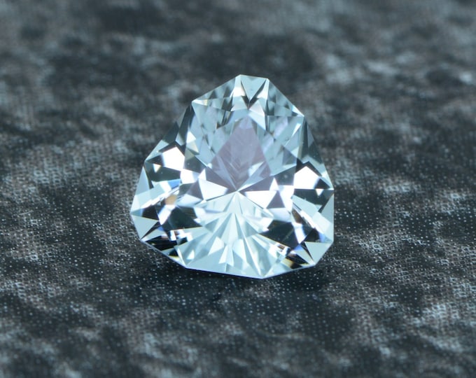 Aquamarine 0.63 carat light blue from Brazil faceted, precision cut from Germany