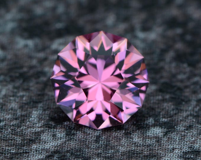 Umbalite Garnet 1.06 carat light pink from Tanga, Tanzania - untreated faceted, precision cut from Germany