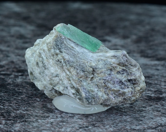 Rare rarity, emerald on biotite slate matrix, emerald grade Habachtal Austria AT, 30.2 x 16.4 x 8.2 mm
