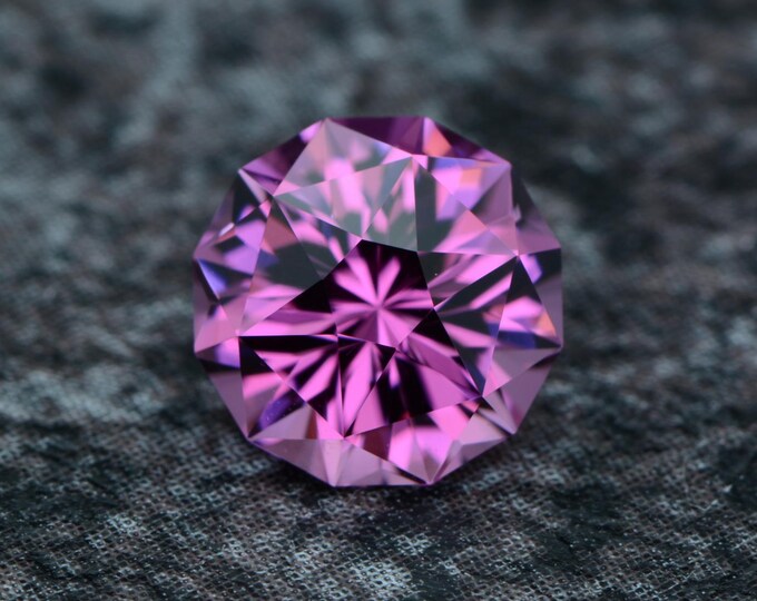 Mahenge Garnet 1.47 carat pink from Tanzania, Africa - untreated faceted, precision cut from Germany