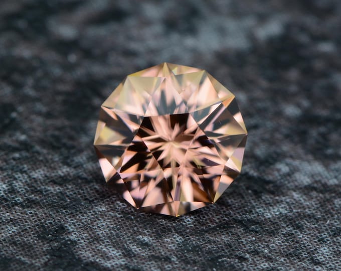 Zircon 1.03 carats cinnamon pink copper Mozambique naturally faceted, precision cut from Germany