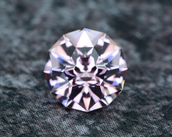 Mahenge Garnet 1.14 Carat Pink Peach from Tanzania, Africa - untreated faceted, precision cut in Germany