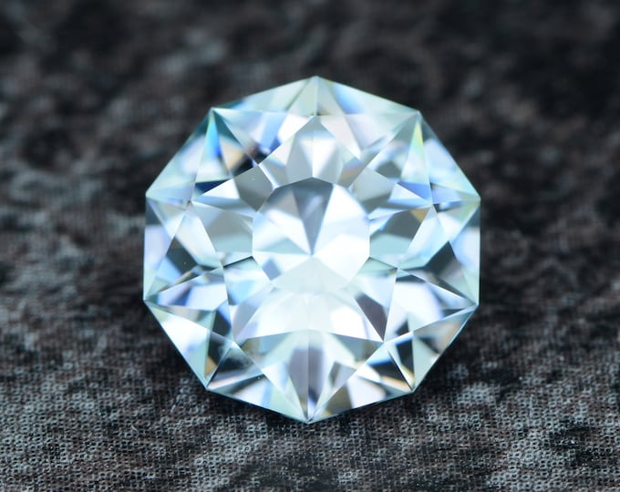 Zircon 4.35 carat light blue ice blue Nigeria naturally faceted, precision cut from Germany