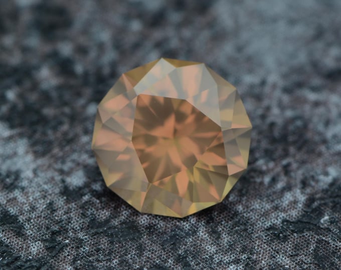 Zircon 2.06 carat beige-honey Tanzania, Africa naturally faceted, precision cut from Germany