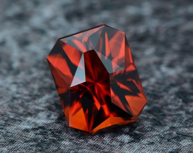 Oxblood Citrine 1.97 carat orange-red from Brazil faceted, precision cut from Germany