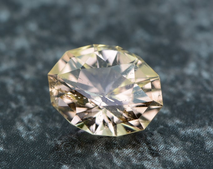 Tourmaline 1.69 carat peach Mozambique untreated faceted, precision cut from Germany