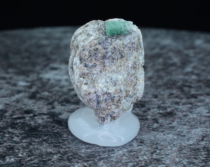 Rare rarity, emerald on biotite slate matrix, emerald grade Habachtal Austria AT, 25 x 19.5 x 19.1 mm