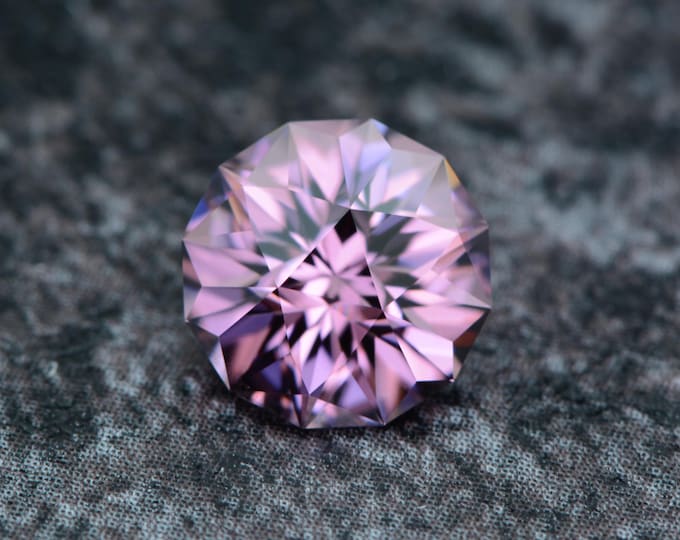 Zircon 2.59 carats pink mauve Tanzania natural untreated faceted, precision cut from Germany