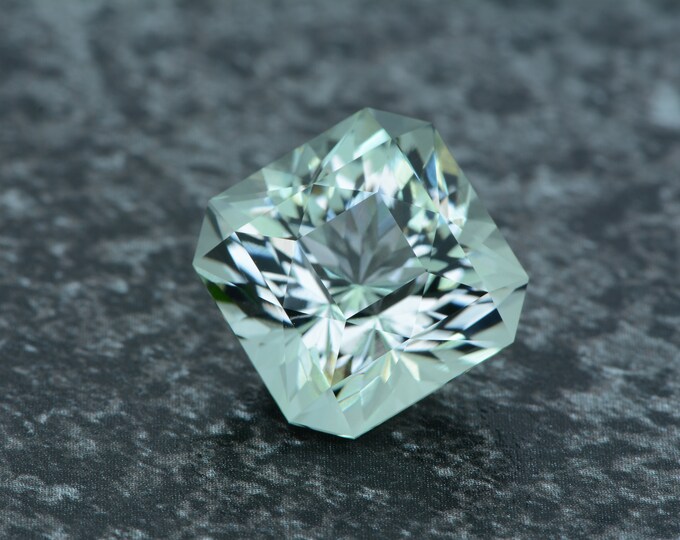 Prasiolite 15.87 carats delicate green from Brazil faceted, precision cut from Germany