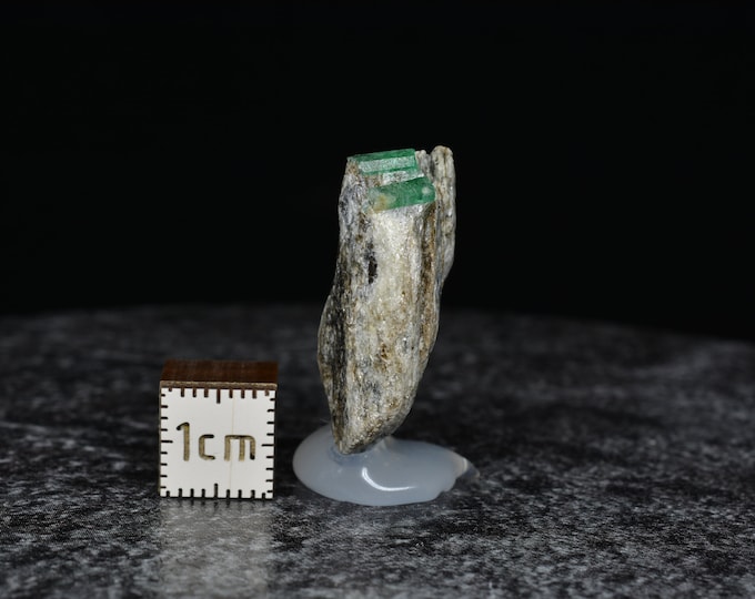 Rare rarity, 2 intense green emeralds on biotite slate, emerald specimen Habachtal Austria AT, 29.0 x 20.4 x 9.3 mm