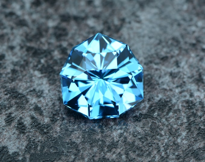 Topaz "Swiss Blue" 4.94 carat neon blue Brazil faceted, precision cut from Germany