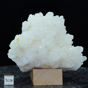 Celestite with sulfur - crystal specimen - Agrigento / Sicily, Italy 83 x 57 x 55 mm