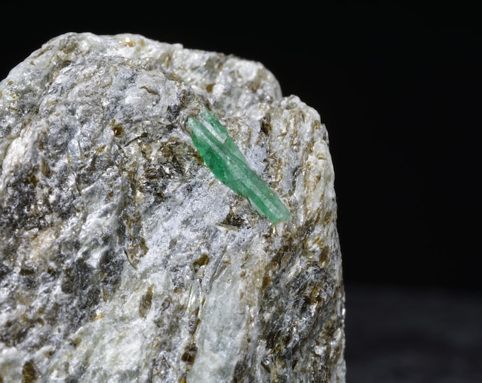 Rare rarity, green emerald on biotite slate matrix, emerald grade Habachtal Austria AT, 35.8 x 34.2 x 12.7 mm
