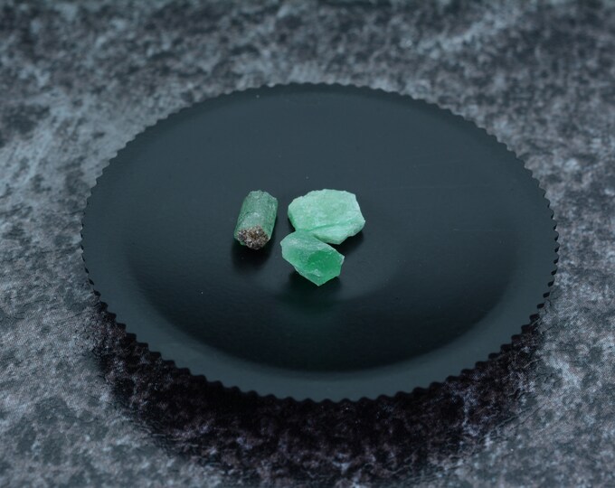 Rare rarity, 3 emerald crystals - 1.97 carat - green - natural & untreated from the Habachtal, Austria AT