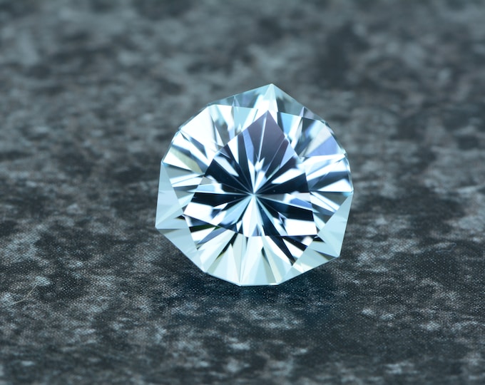 Topaz "Sky Blue" 6.73 carat light blue Brazil faceted, precision cut from Germany