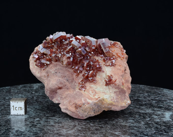 Vanadinite, crystal specimen crystal group - Mibladen, Midelt, Drâa-Tafilalet, Morocco - 89 x 70 x 53 mm