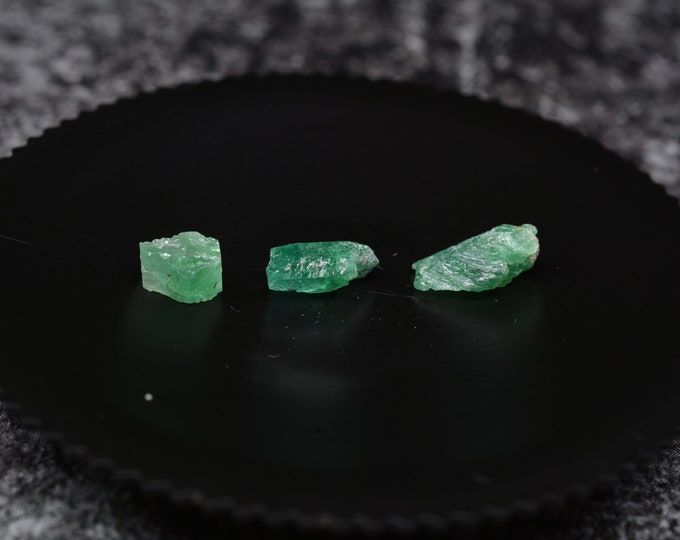 Rare rarity, 3 emerald crystals - 1.45 carat - green - natural & untreated from the Habachtal, Austria AT
