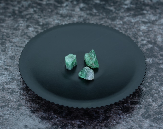Rare rarity, 3 emerald crystals - 2.06 carats - green - natural & untreated from the Habachtal, Austria AT
