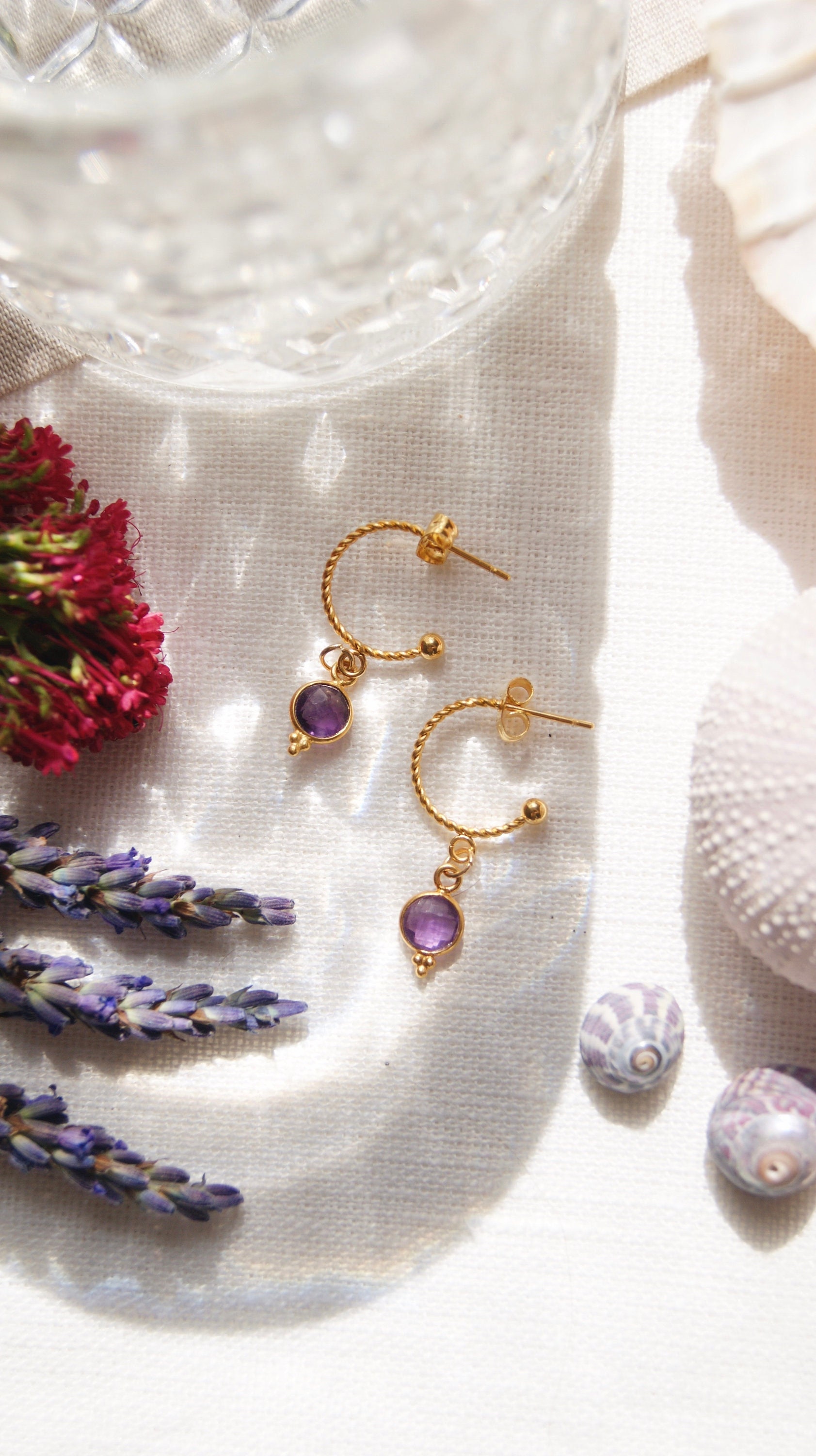 Boucles D'oreilles Créoles Or Plaqué - Avec Améthyste Pendante - Neuf Avec étiquettes