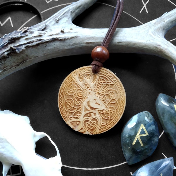 Amulette celtique cernunnos , Dieu cerf , Goth , Pagan , Pendentif en bois