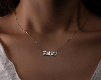 Collier de nom gothique, collier de nom, collier de nom d’or, bijoux personnalisés