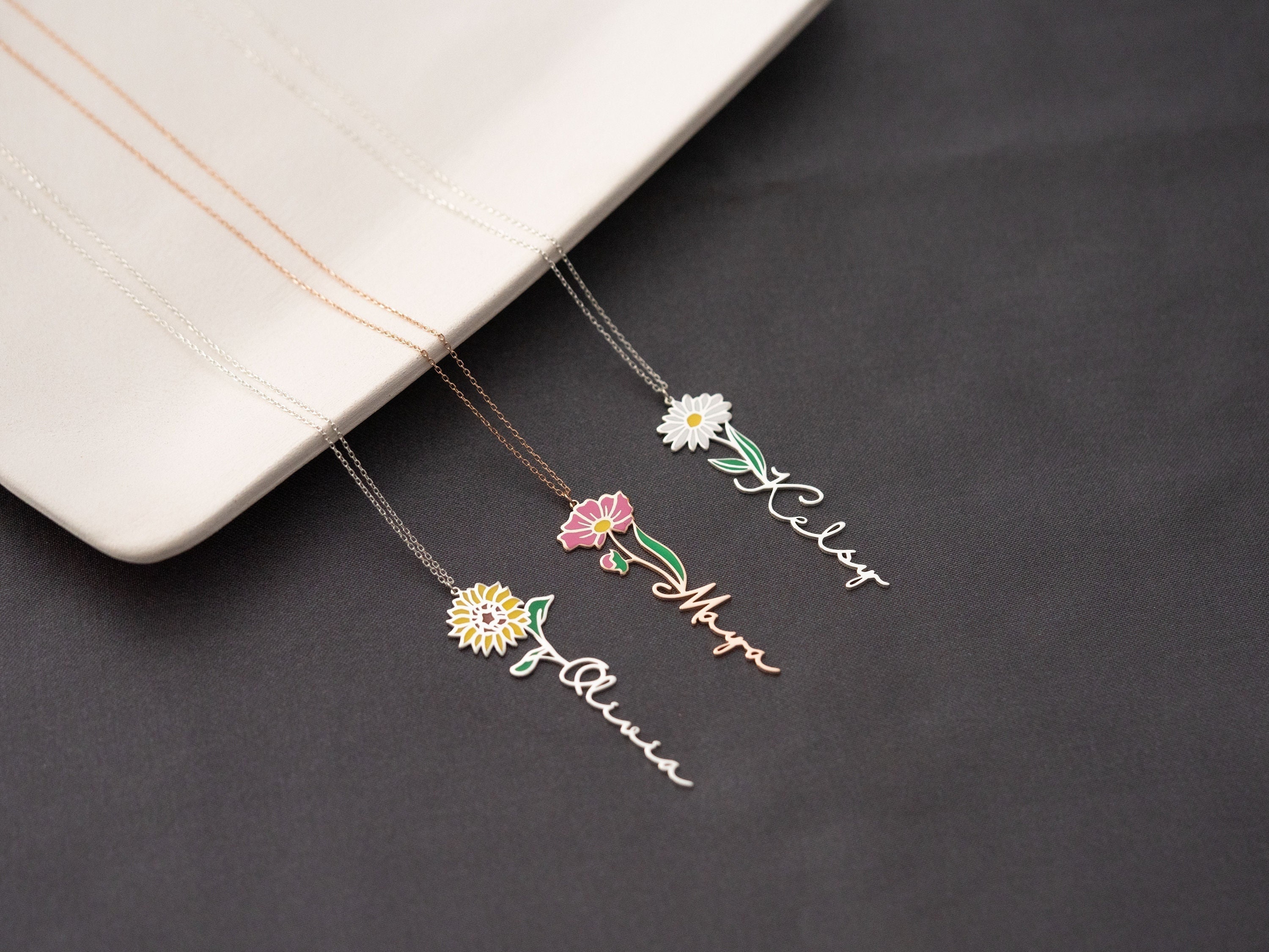 Personalisierte Geburtsblumenkette, personalisierte Namenskette, florale Namenskette, personalisierter Namensschmuck, personalisierte Geschenke für sie, Geburtstagsgeschenke