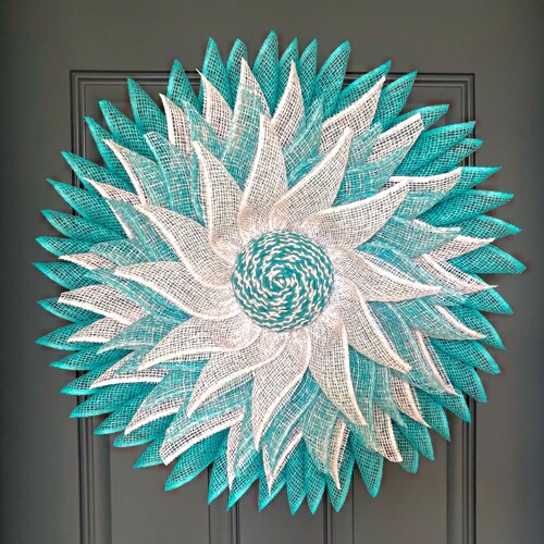Beach Wreath in Turquoise for front Door, Pinwheel Beachy Starburst Flower Decor for Lanai, shops Pouf Designs by Valerie