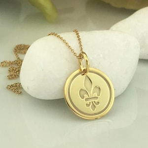Véritable collier fleur de lys en or massif 14 carats, pendentif fleur de lys personnalisé, bijoux délicats à breloques fleur de lys, symbole saint fleur de lys