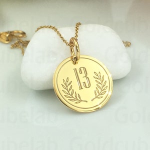 Echte 14k Solid Gold Glückszahl 13 Halskette, personalisierte Glückszahl 13 Anhänger, Gold Zahl 13 Scheibenanhänger, Charm Glückszahl 13 Münze