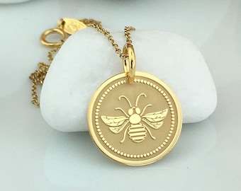 Real 14k Solid Gold Bee Necklace, Personalized Honeybee Pendant, Gold Bee Jewelry, Layered Bee Necklace, Gold Honeybee Charm Disc Pendant