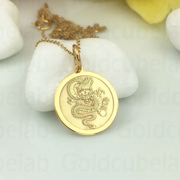 Véritable collier de dragon chinois en or massif 14k, pendentif dragon chinois personnalisé, symbole de dragon de charme, mythologie chinoise, disque de dragon d'or