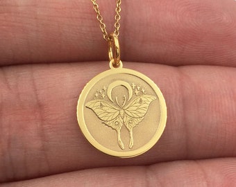 Real 14k Solid Gold Moth Necklace, Personalized Moth Pendant, Dainty Moon Moth Disc, Charm Butterfly Jewelry, Luna Moth Coin, Animal Pendant