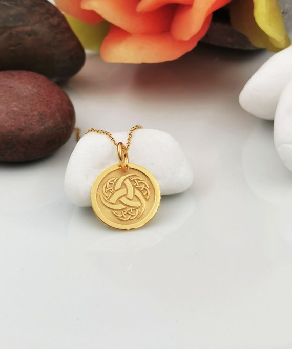 Love poppy horn necklace deals