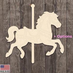 Puede incluir: Recorte de madera de un caballo de carrusel con detalles intrincados, incluyendo una silla de montar y una brida. El caballo está unido a un poste central con una parte superior decorativa. El fondo es una superficie de madera rústica. El texto "+ Options" es visible.