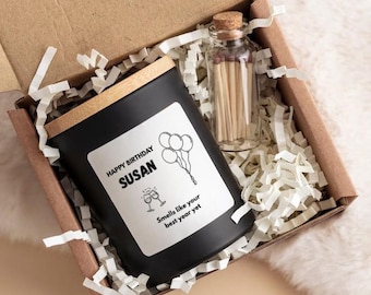Set de regalo de velas de cumpleaños para ocasiones especiales con texto personalizado – Regalo vegano para ella, él, mamá, amiga, hermana, 20º, 30º, 40º, 50º, 60º, 70º cumpleaños. Vela de soja.