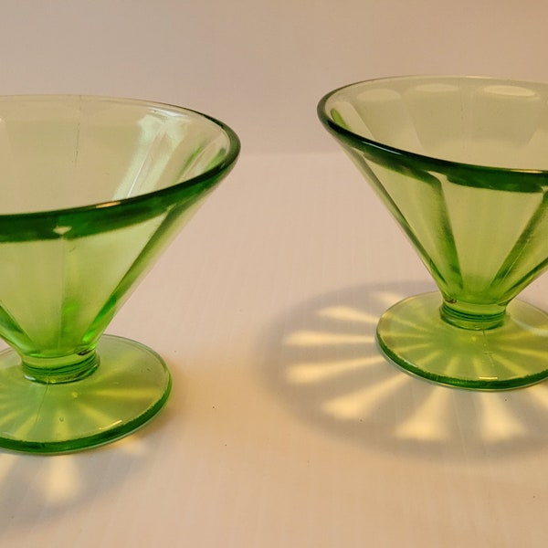 Federal Glass Uranium Green Dessert Bowls