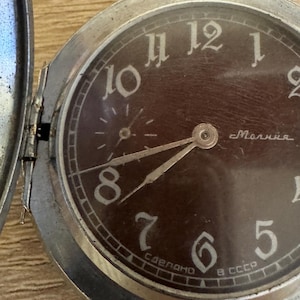 Reloj minimalista hecho a mano: elegante reloj de pulsera, regalo único para él o ella, reloj elegante para el día a día. imagen 6