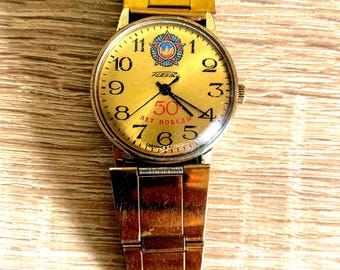 Relojes mecánicos vintage de la URSS. Relojes de pulsera para hombre. Reloj de pulsera aniversario 50 años de la Victoria.