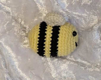 Porte-clés abeille au crochet - Porte-clés abeille mignon fait main, abeille noire et jaune, petite idée cadeau, cadeau de remerciement, abeille amigurumi, cadeau unique fait main
